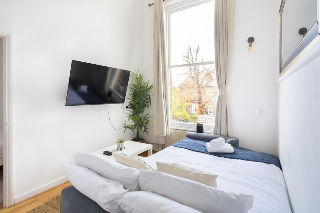 Apartamento Deluxe Flat On Kentish Town Londres Exterior foto
