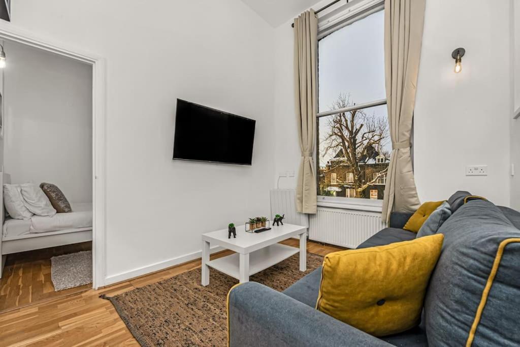 Apartamento Deluxe Flat On Kentish Town Londres Exterior foto