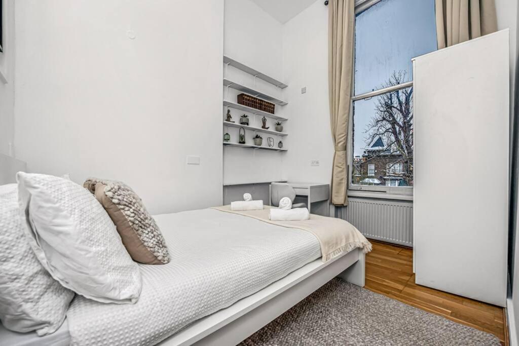 Apartamento Deluxe Flat On Kentish Town Londres Exterior foto